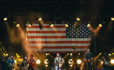 Aaron Lewis and The Stateliners