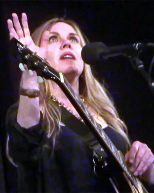 Mary Fahl